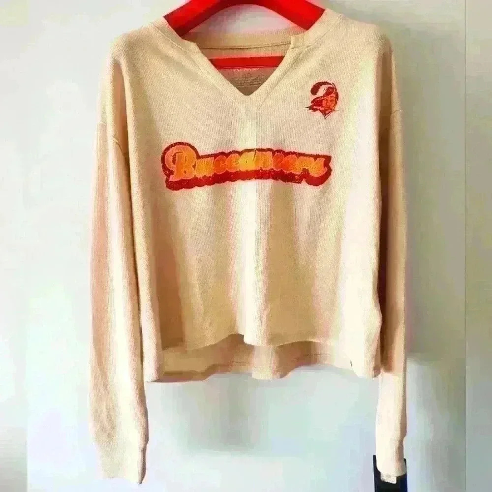 NWT NFL Tampa Bay Buccaneers waffle long sleeve shirt. Size small